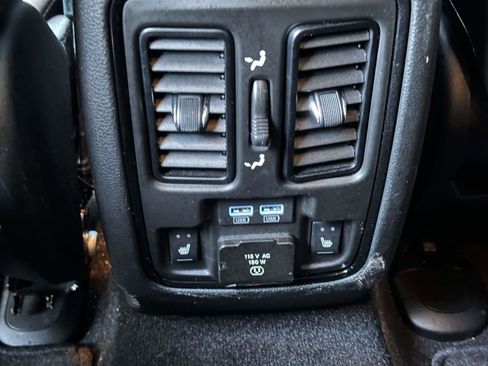 Used 2022 Dodge Durango R/T w/ Blacktop Package image 10