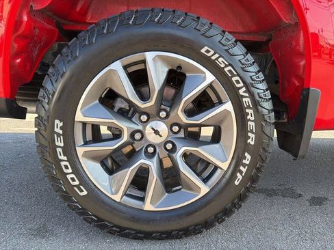 Used 2020 Chevrolet Silverado 1500 RST w/ Texas Edition AWD/4WD image 12