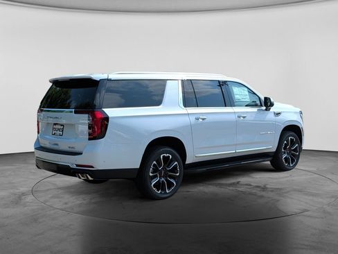 New 2026 GMC Yukon XL Denali AWD/4WD image 9