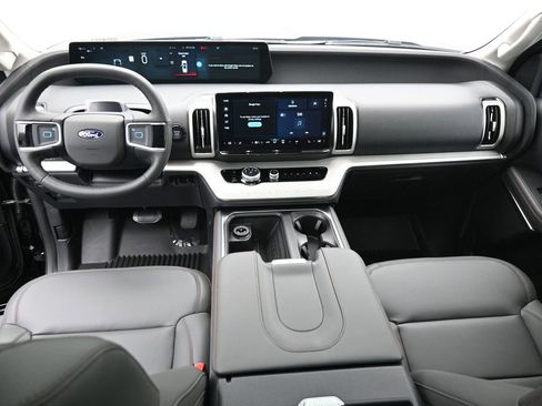 New 2025 Ford Expedition Active image 23