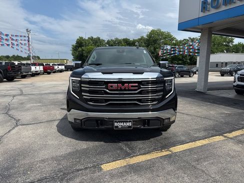 Used 2025 GMC Sierra 1500 SLT AWD/4WD image 10