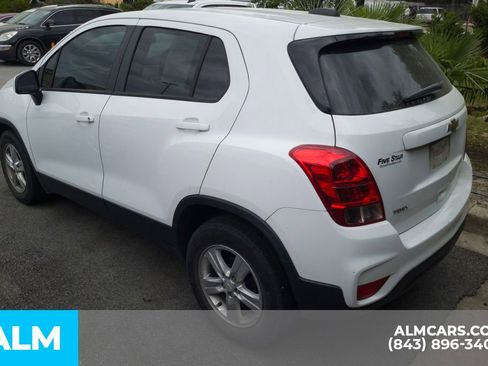 Used 2021 Chevrolet Trax LS w/ Tint and Cruise Package image 6