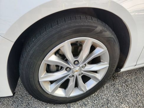 Used 2024 Chevrolet Malibu LT FWD image 10