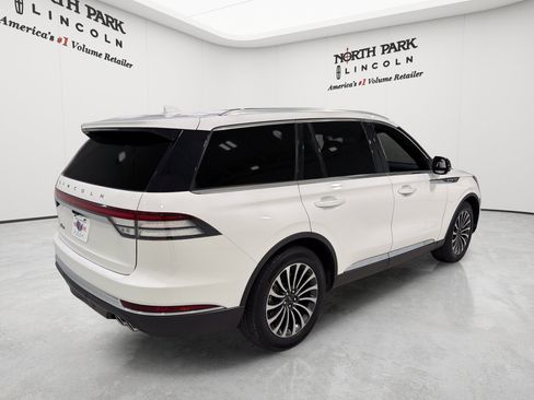 Used 2023 Lincoln Aviator Reserve w/ Elements Package Plus RWD image 5