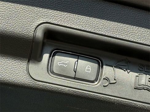 Certified 2023 Ford Explorer XLT w/ Class IV Trailer Tow Package image 28