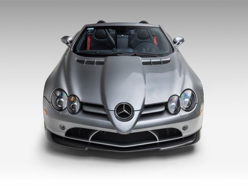 Used 2009 Mercedes-Benz SLR image 4