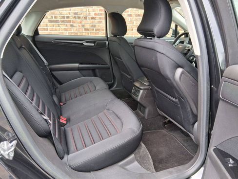 Used 2015 Ford Fusion SE w/ Equipment Group 201A AWD/4WD image 11