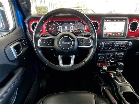 Used 2022 Jeep Gladiator Rubicon AWD/4WD image 9
