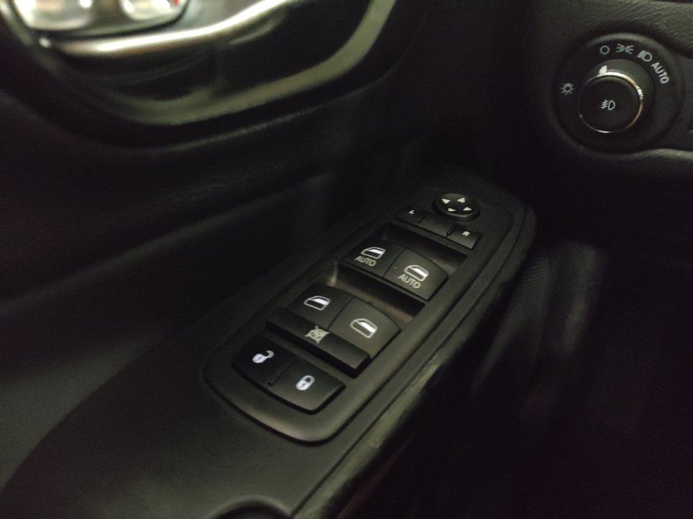 Used 2023 Jeep Cherokee Altitude Lux AWD/4WD image 27