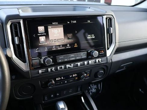 Certified 2025 Nissan Frontier SV w/ SV Convenience Package RWD image 18
