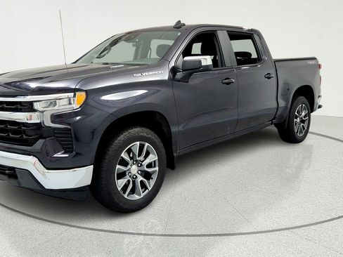 Used 2024 Chevrolet Silverado 1500 LT AWD/4WD image 1