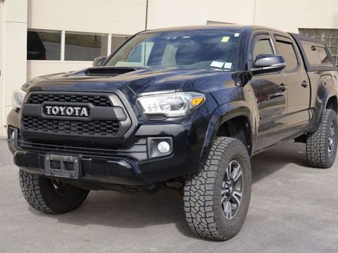 Used 2016 Toyota Tacoma TRD Sport w/ Towing Package image 1