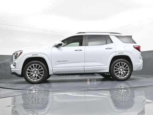 Used 2026 GMC Terrain Denali image 26