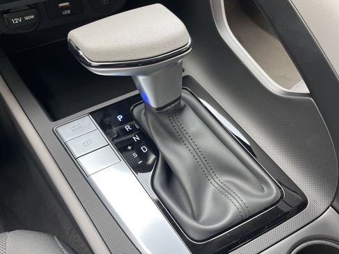 New 2025 Hyundai Elantra SE image 20