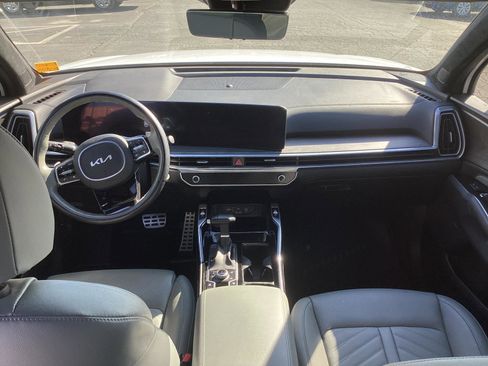 Used 2024 Kia Sorento SX Prestige w/ Sage Leather Package image 16