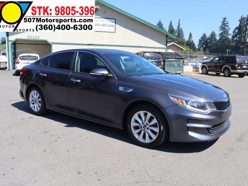 Used 2017 Kia Optima LX w/ Option Group 014 FWD image 10