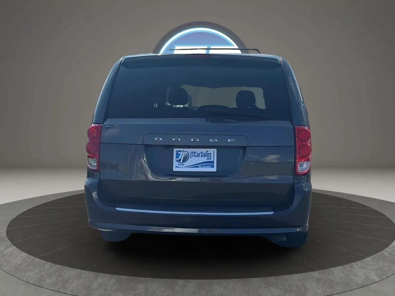 Used 2017 Dodge Grand Caravan SXT FWD image 9