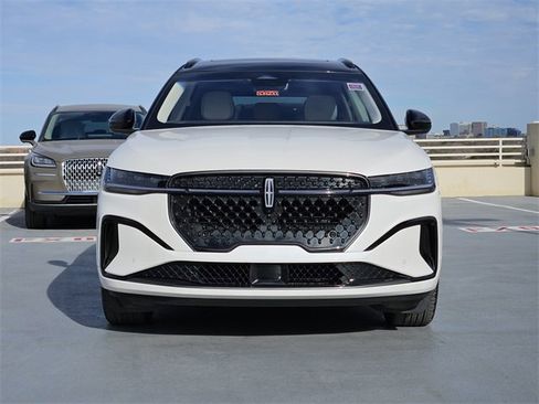 Used 2024 Lincoln Nautilus Black Label w/ Jet Appearance Package (87T) image 2