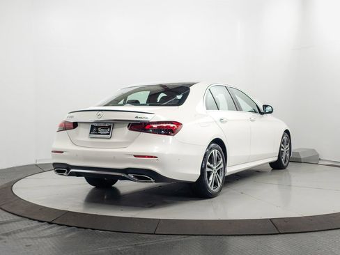 Certified 2022 Mercedes-Benz E 350 4MATIC Sedan image 32