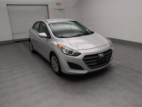 Used 2017 Hyundai Elantra GT image 13
