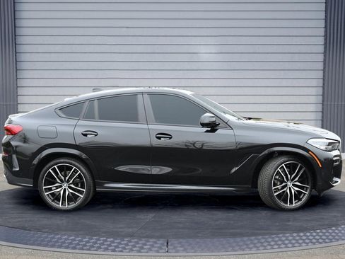 Used 2022 BMW X6 xDrive40i w/ M Sport Package image 3