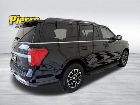 Used 2024 Ford Expedition XLT image 8