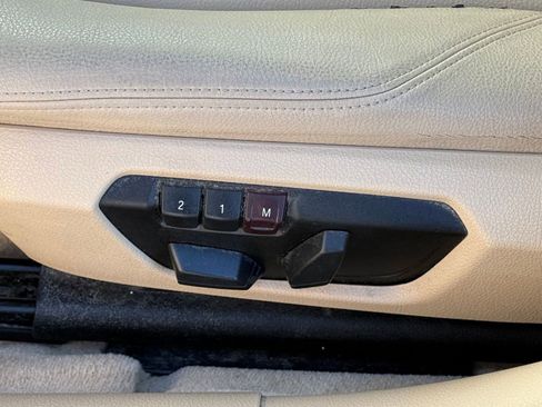 Used 2014 BMW 320i Sedan image 13