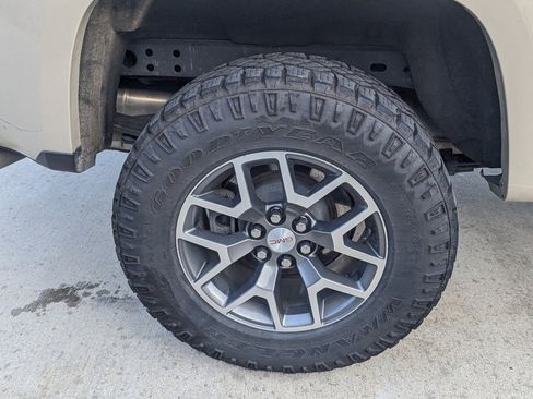 Used 2022 GMC Canyon AT4 w/ Trailering Package image 21