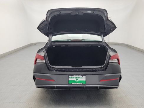 Used 2025 Hyundai Elantra SEL image 29