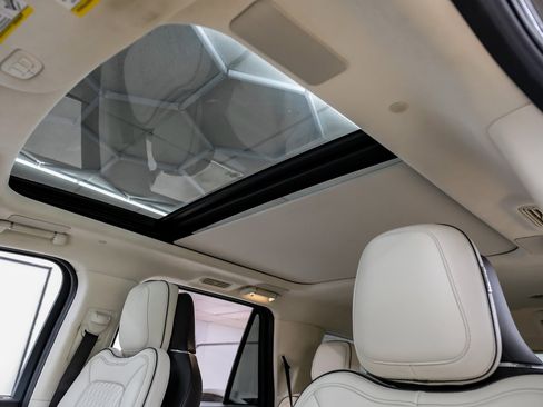 Used 2022 Lincoln Navigator Black Label image 30