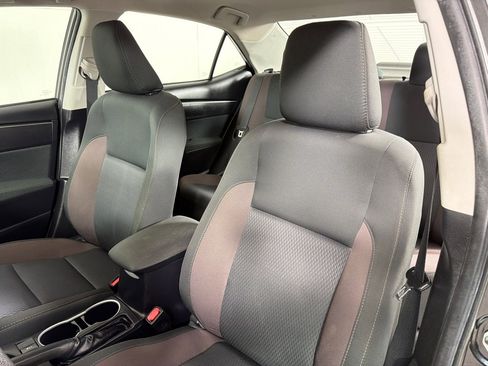 Used 2019 Toyota Corolla LE FWD image 13