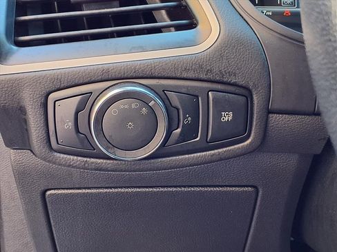 Used 2024 Ford Edge SEL image 19