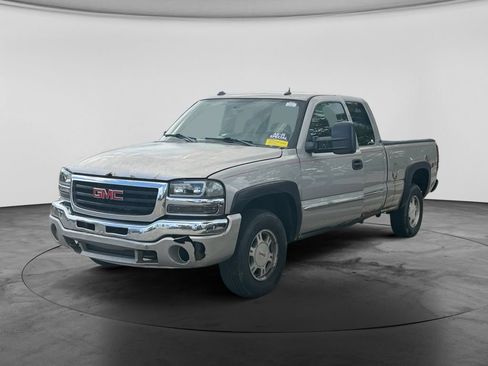 Used 2004 GMC Sierra 1500 SLT w/ Light Duty Power Package AWD/4WD image 4