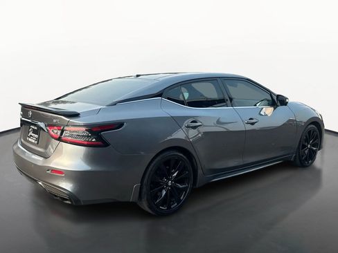 Used 2021 Nissan Maxima SR w/ Sport Mat Group FWD image 3
