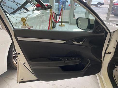 Used 2019 Honda Civic Sport image 8