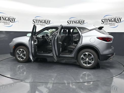 Used 2025 Chevrolet Blazer LT FWD image 40
