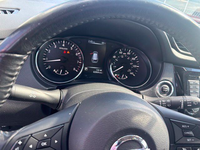Used 2017 Nissan Rogue SV w/ SV Premium Package FWD image 23