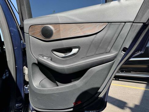 Used 2019 Mercedes-Benz GLC 300 4MATIC w/ AMG Line image 37