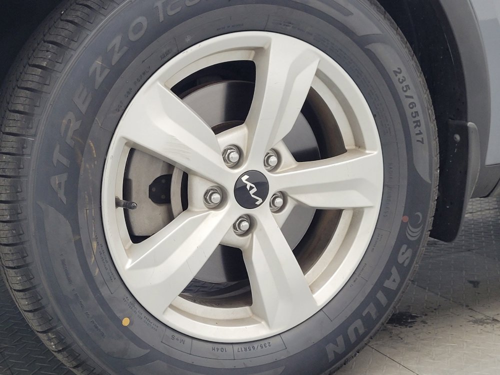 Used 2022 Kia Sorento LX FWD image 31
