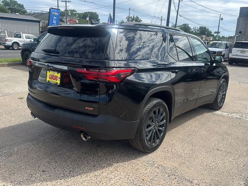 Used 2023 Chevrolet Traverse RS w/ LPO, Floor Liner Package AWD/4WD image 5