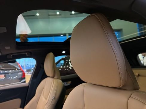 New 2026 Volvo V60 B5 Cross Country Ultra w/ Protection Package Premier image 12