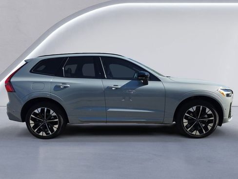 Used 2026 Volvo XC60 B5 Plus w/ Protection Package Premier AWD/4WD image 3