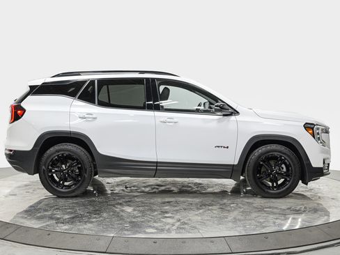 Used 2022 GMC Terrain AT4 w/ Infotainment Package II image 8