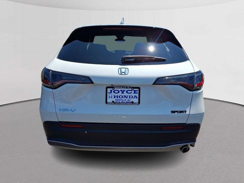 Used 2024 Honda HR-V Sport image 9