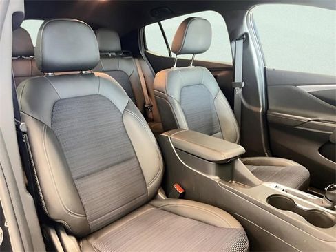 Used 2025 Buick Envista Preferred image 15