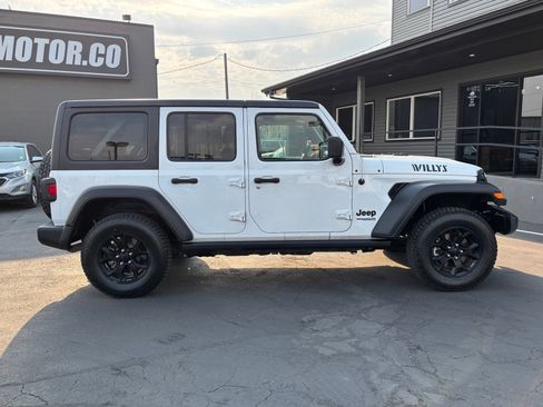 Used 2021 Jeep Wrangler Unlimited Sport AWD/4WD image 5