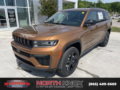 New 2026 Jeep Grand Cherokee L Limited AWD/4WD image 1