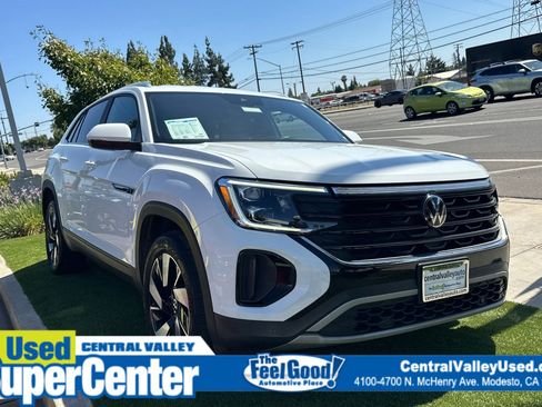 Certified 2024 Volkswagen Atlas Cross Sport SE AWD/4WD image 1