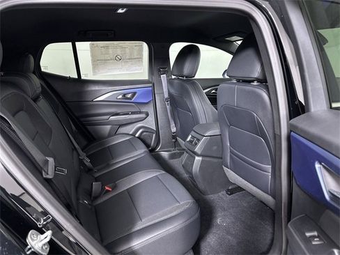 New 2026 Chevrolet Equinox EV LT image 27