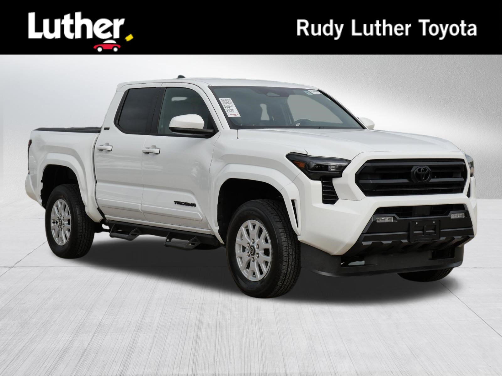 Certified 2024 Toyota Tacoma SR5 AWD/4WD image 1